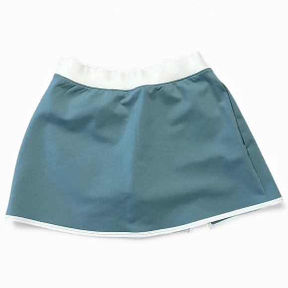 Alo Airbrush Streamlined Skirt in Botanical Green / Ivory XS - Picture 2 of 2